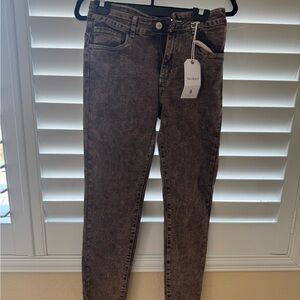 Brown Skinny Jeans with a Worn-In Look